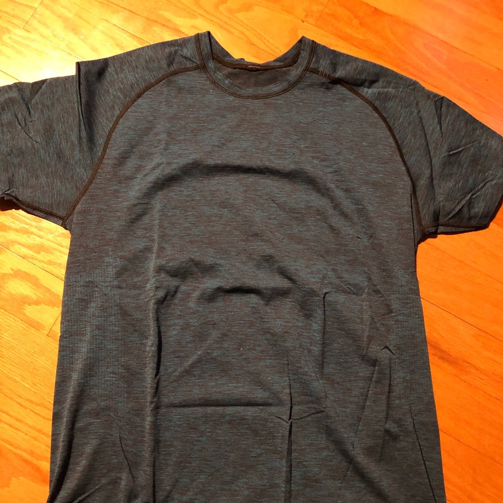 Lululemon Metal Vent Tech Shirt